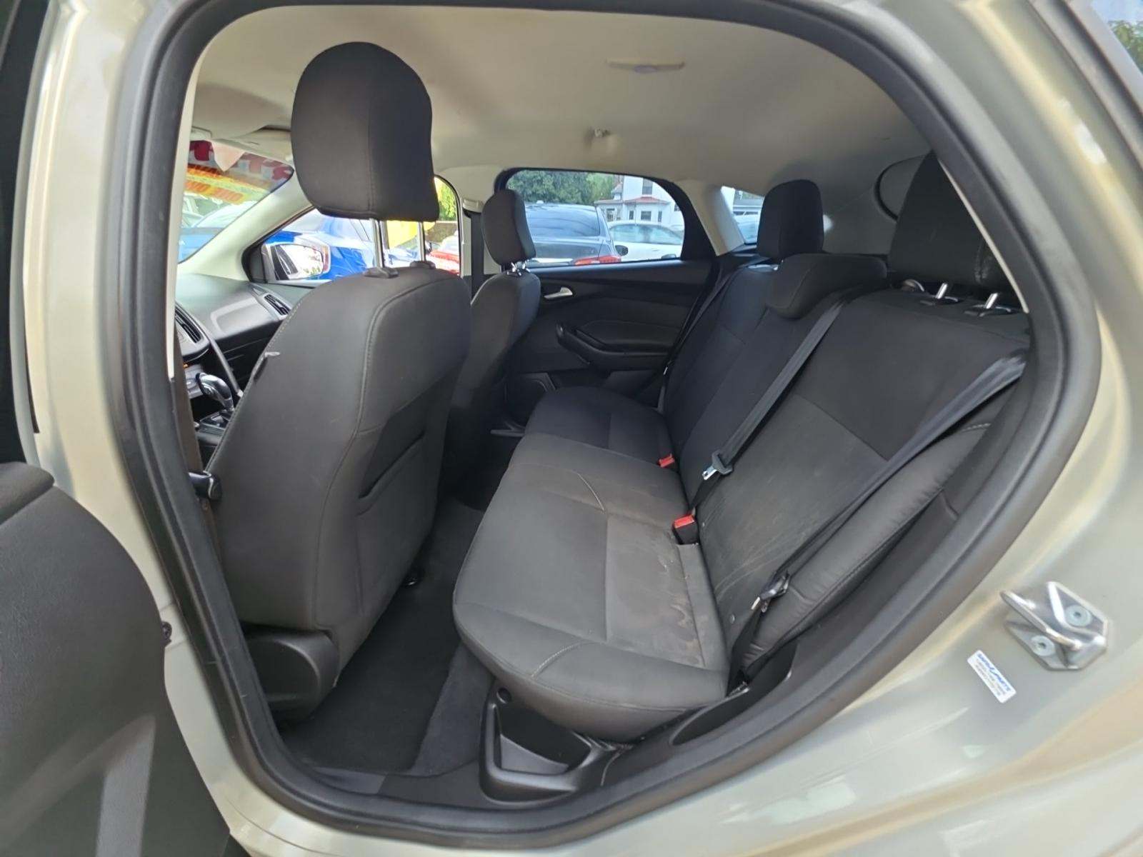 2016 Ford Focus SE FWD