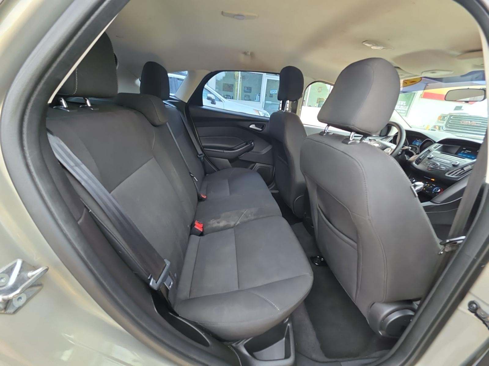 2016 Ford Focus SE FWD