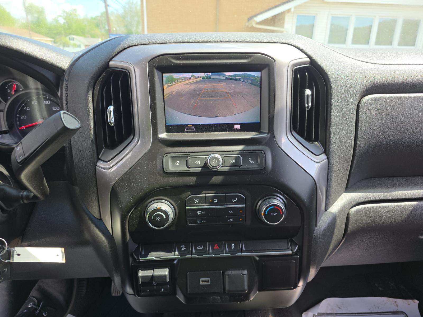 CHEVROLET SILVERADO - 10