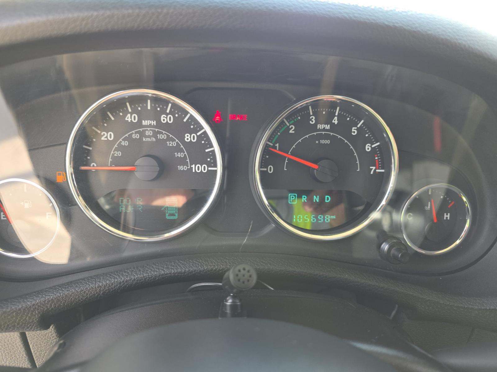 JEEP UNLIMITED SPORT - 9