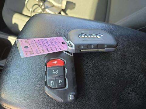 JEEP UNLIMITED SPORT S EDITION - 8