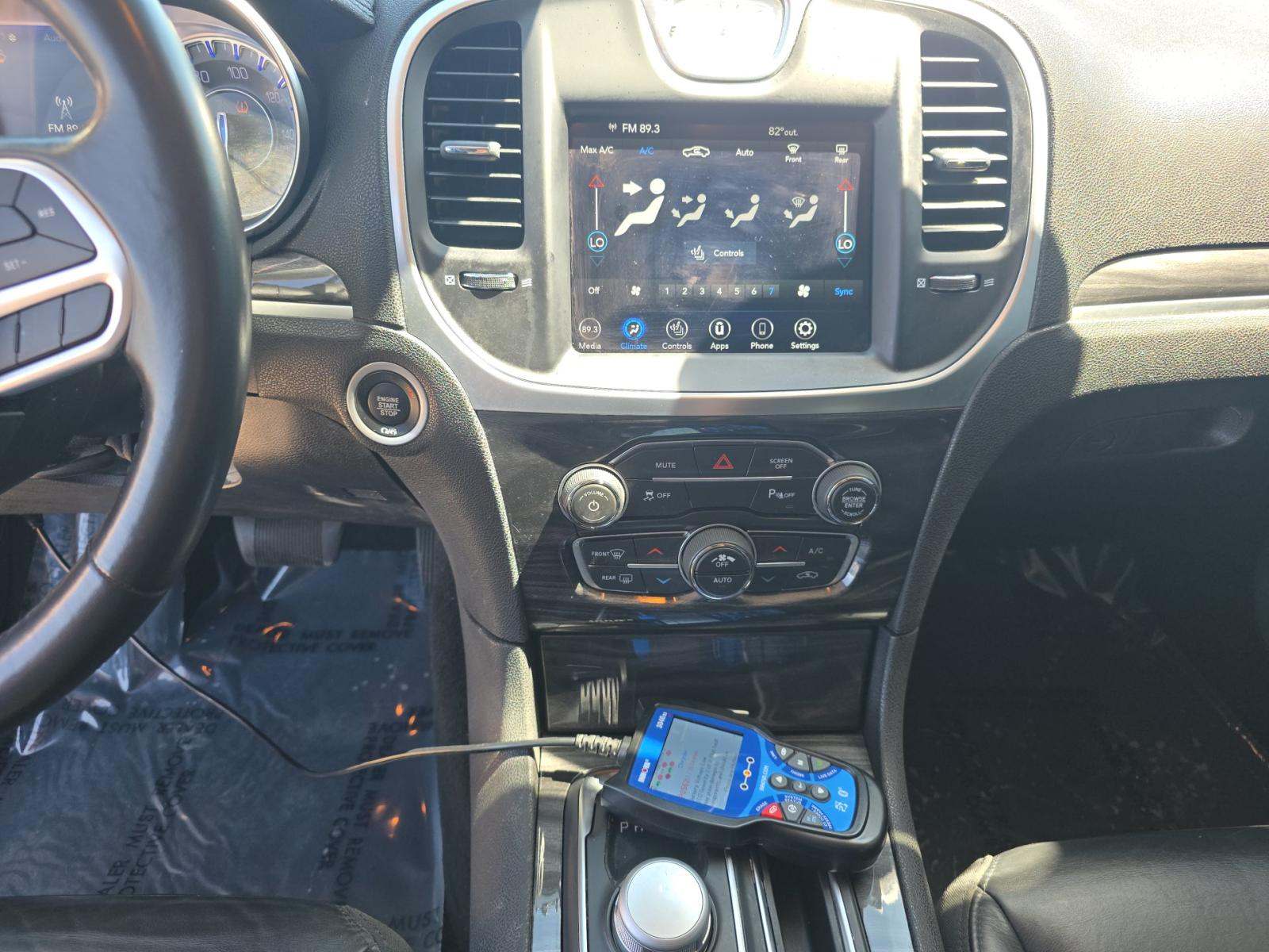 CHRYSLER 300 - 6