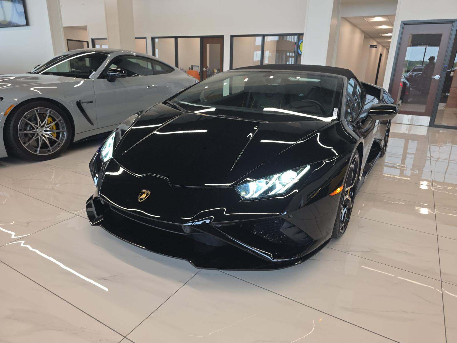 2023 Lamborghini Huracan EVO RWD