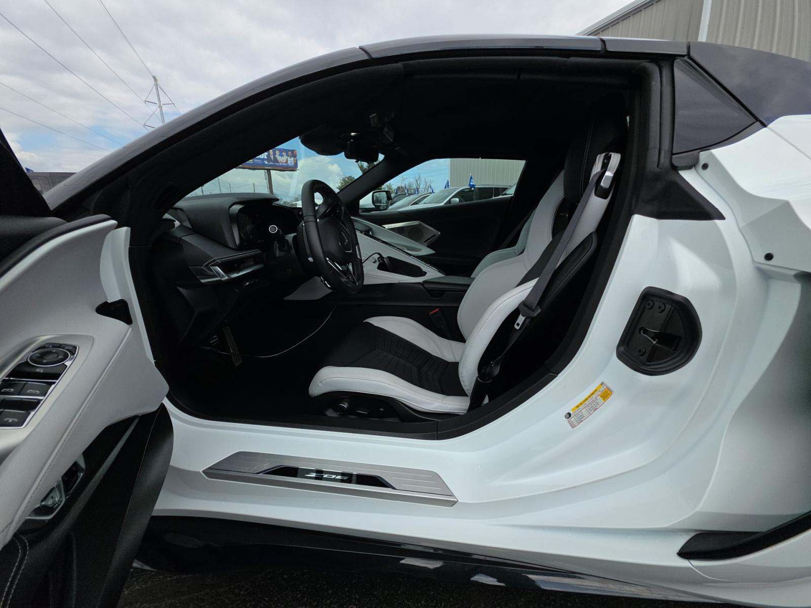 CHEVROLET CORVETTE - 2