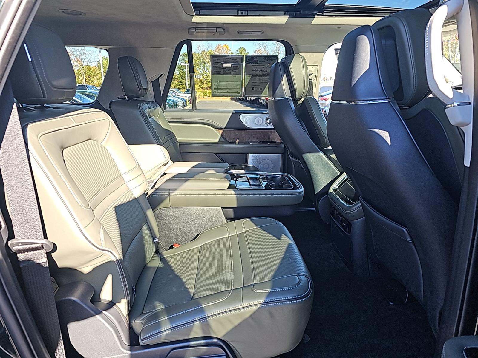 2024 Lincoln Navigator L Black Label AWD