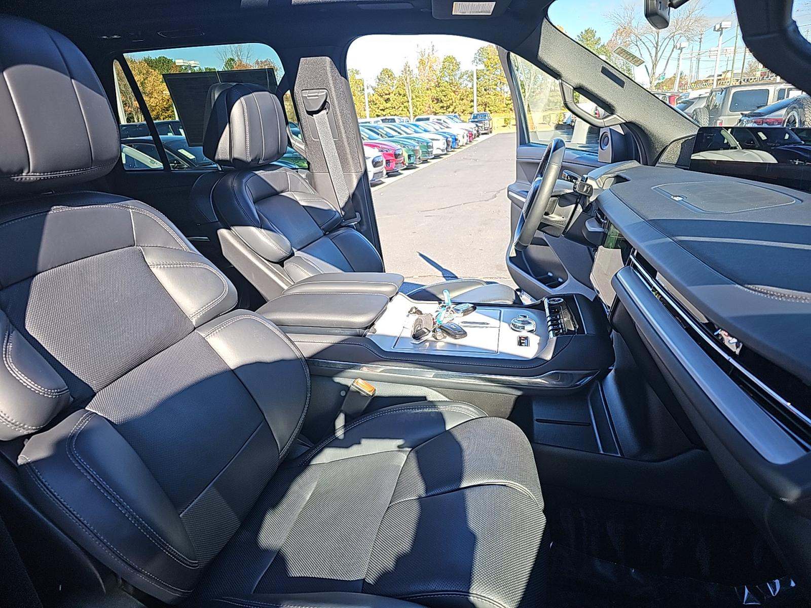 2025 Lincoln Navigator Reserve AWD