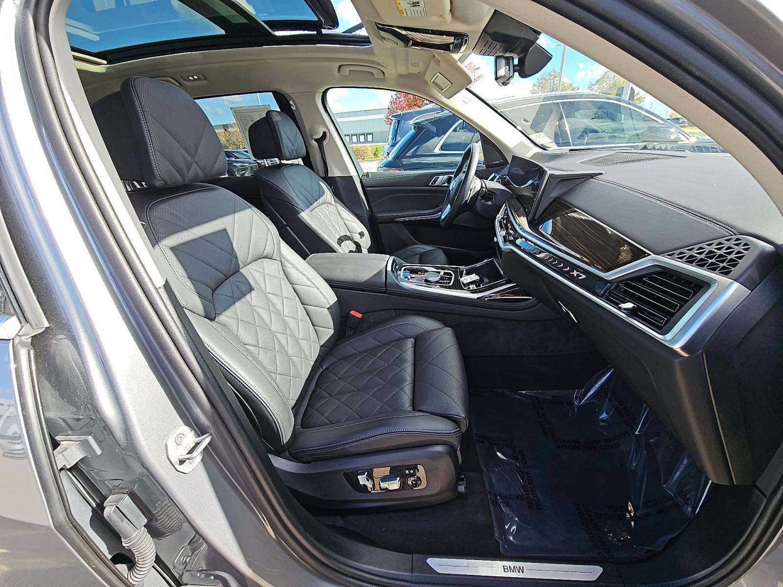 2025 BMW X7 xDrive40i AWD