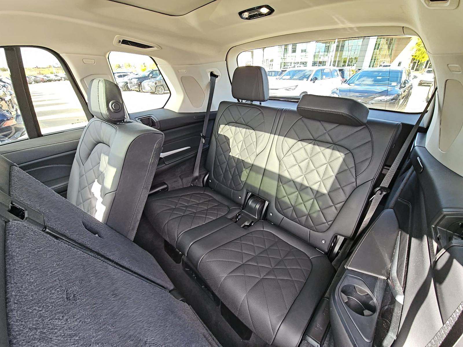 2025 BMW X7 xDrive40i AWD