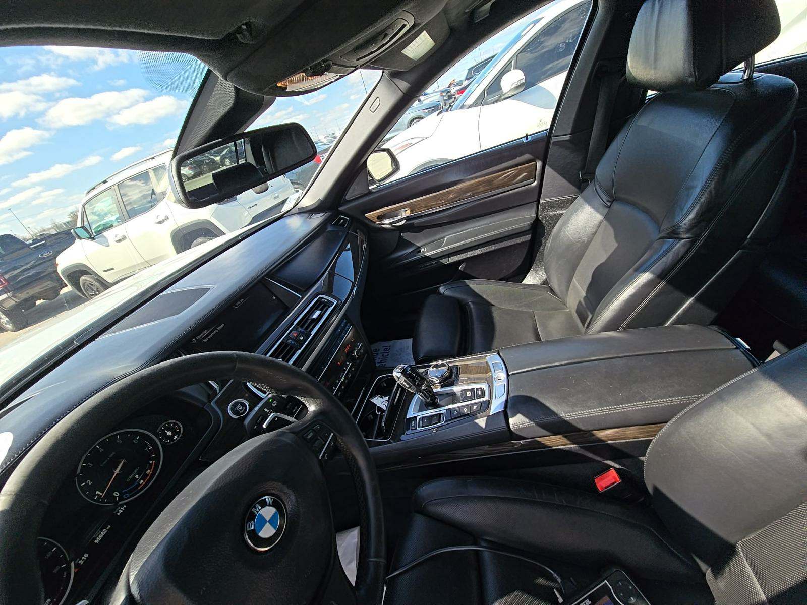 2015 BMW 7 Series 750i xDrive AWD