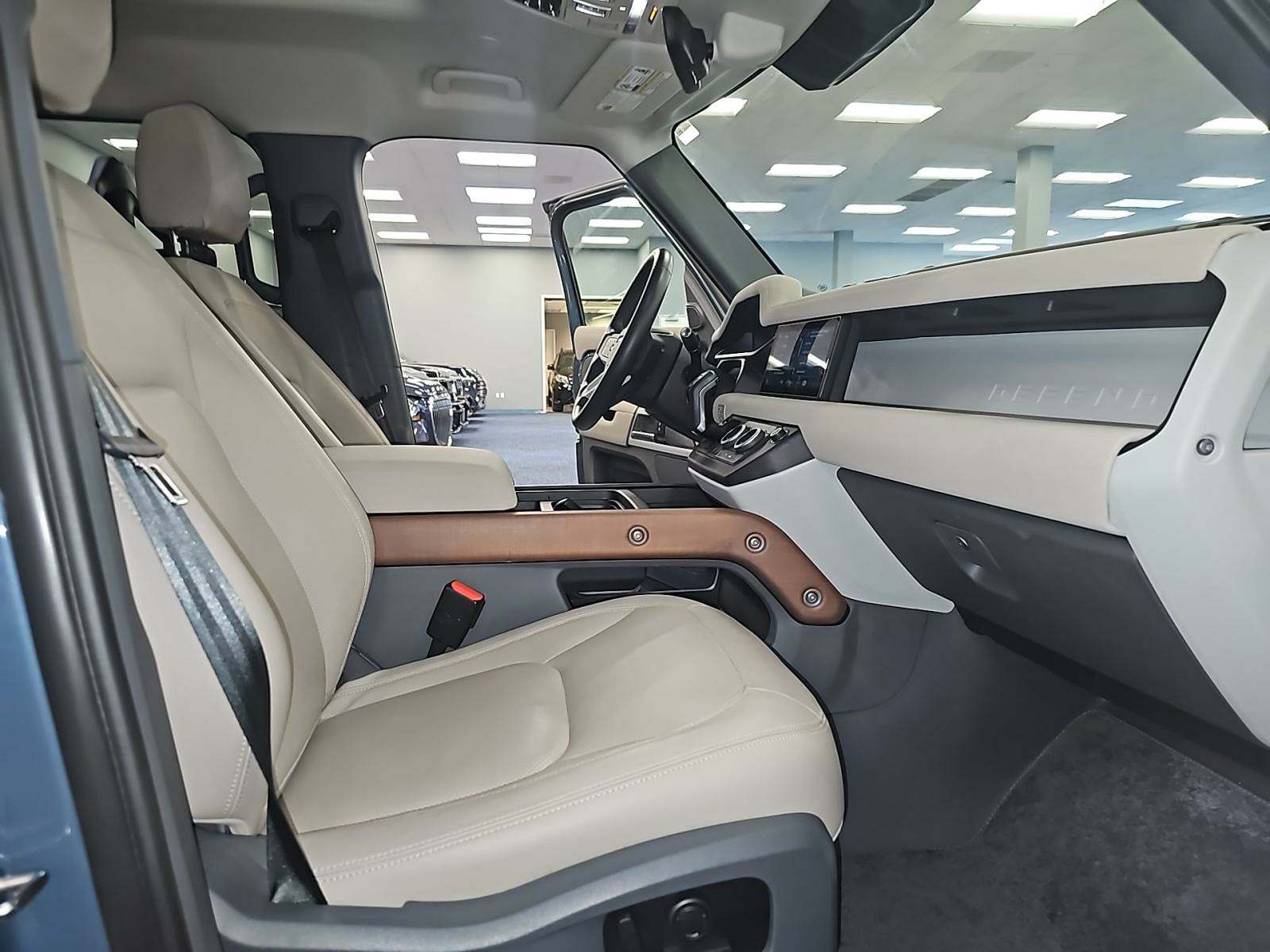 2023 Land Rover Defender 110 SE AWD