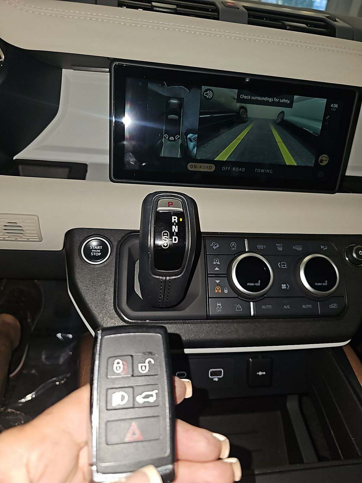 2023 Land Rover Defender 110 SE AWD