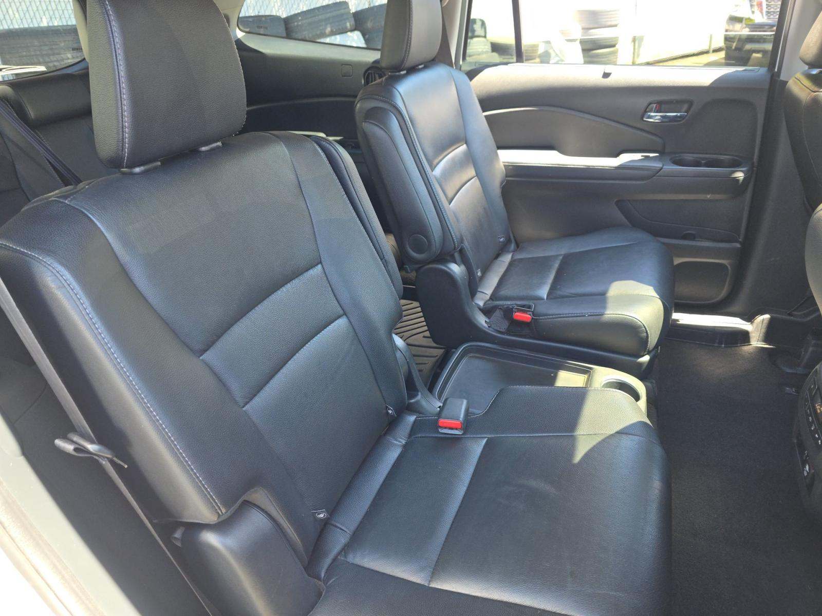 2022 Honda Pilot Touring AWD