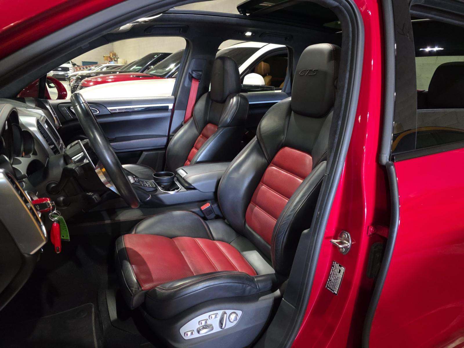 PORSCHE CAYENNE - 6