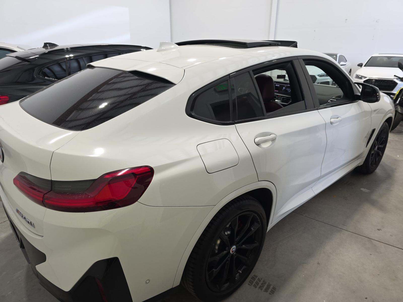 2023 BMW X4 M40i AWD