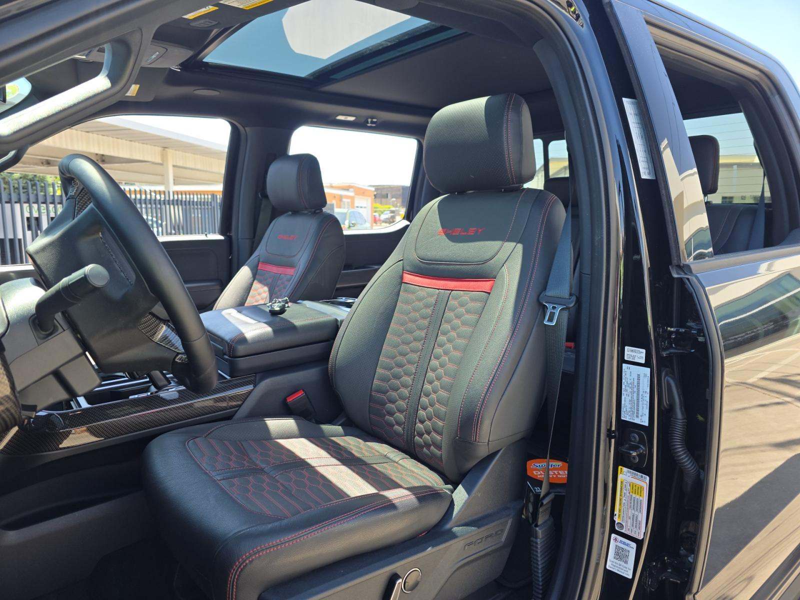 2025 Ford F-150 Lariat AWD