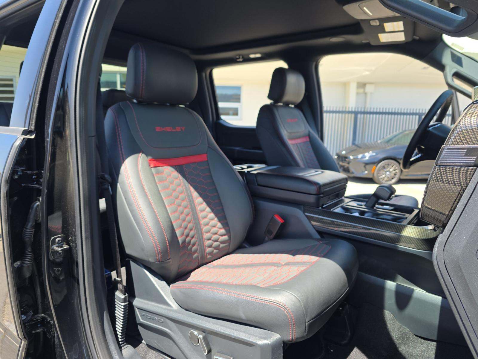 2025 Ford F-150 Lariat AWD