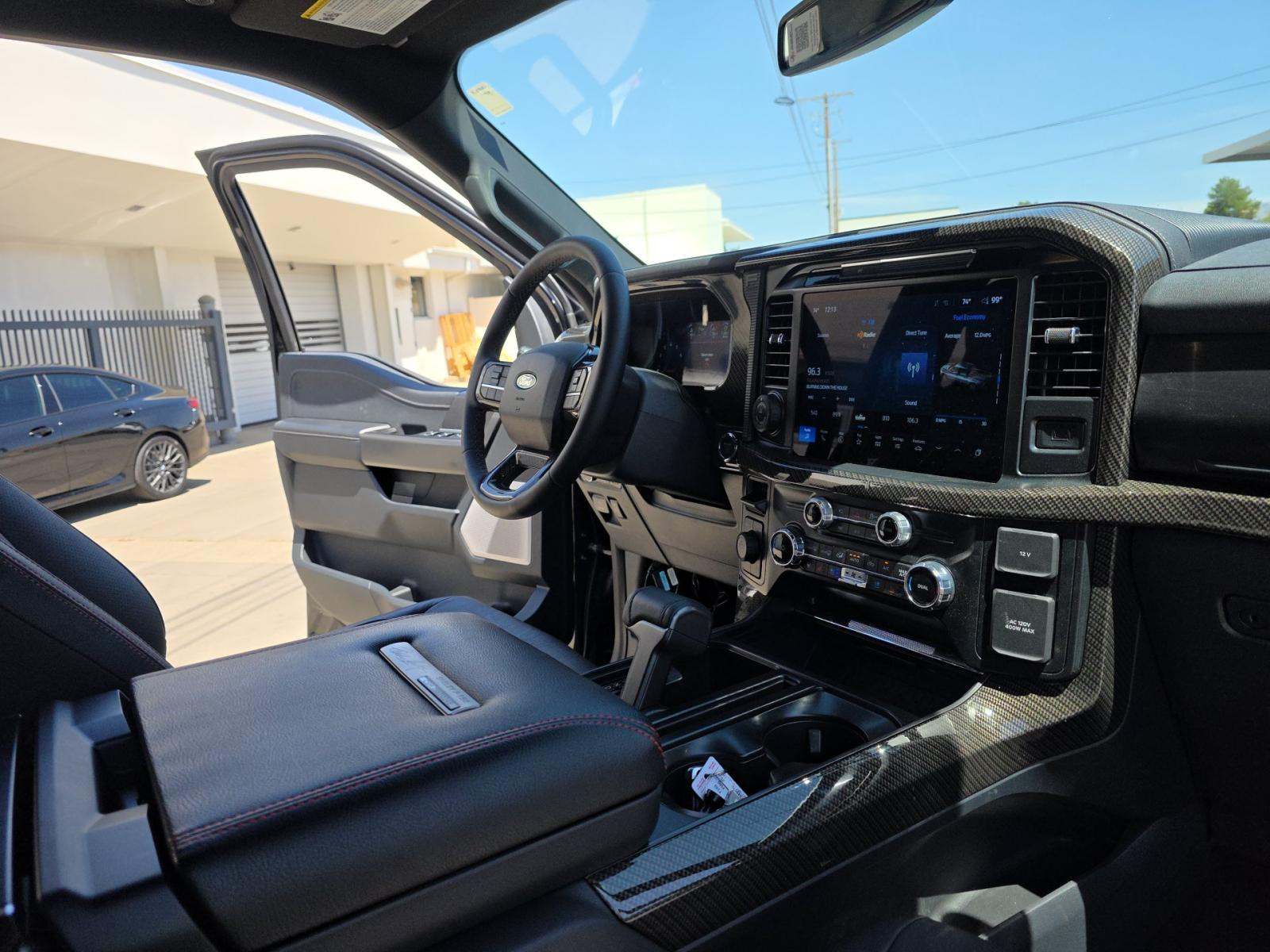2025 Ford F-150 Lariat AWD
