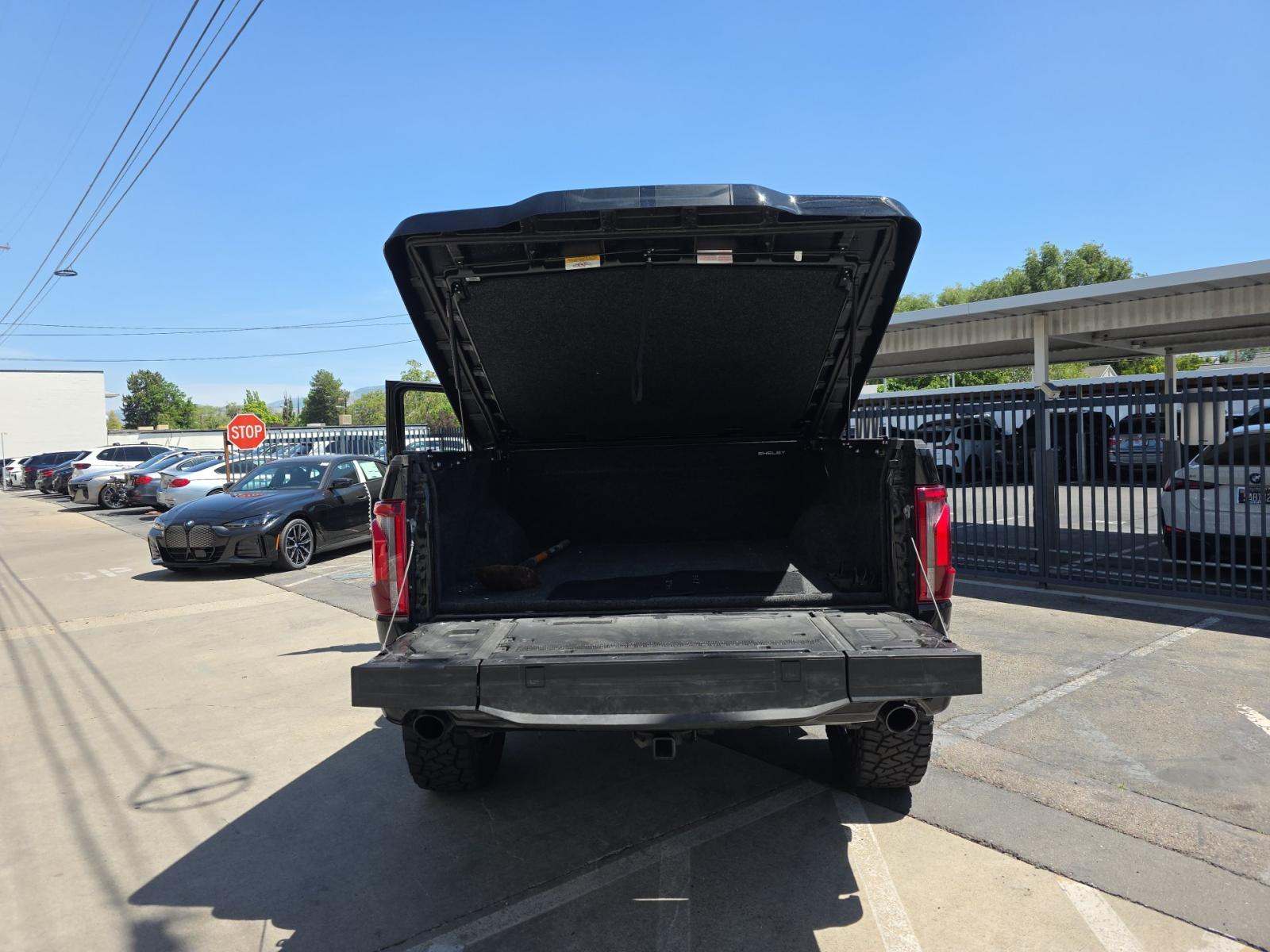 2025 Ford F-150 Lariat AWD