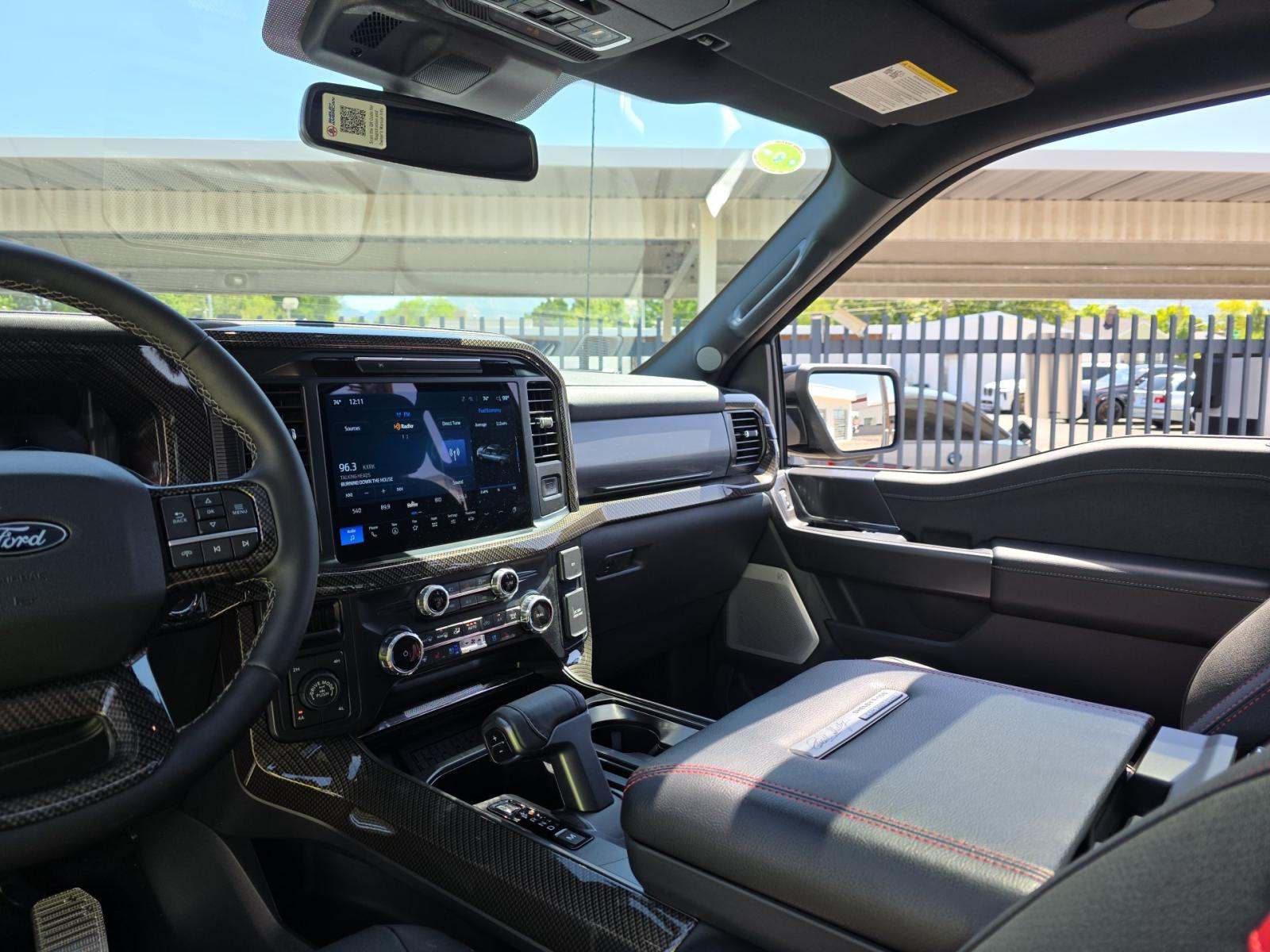 2025 Ford F-150 Lariat AWD