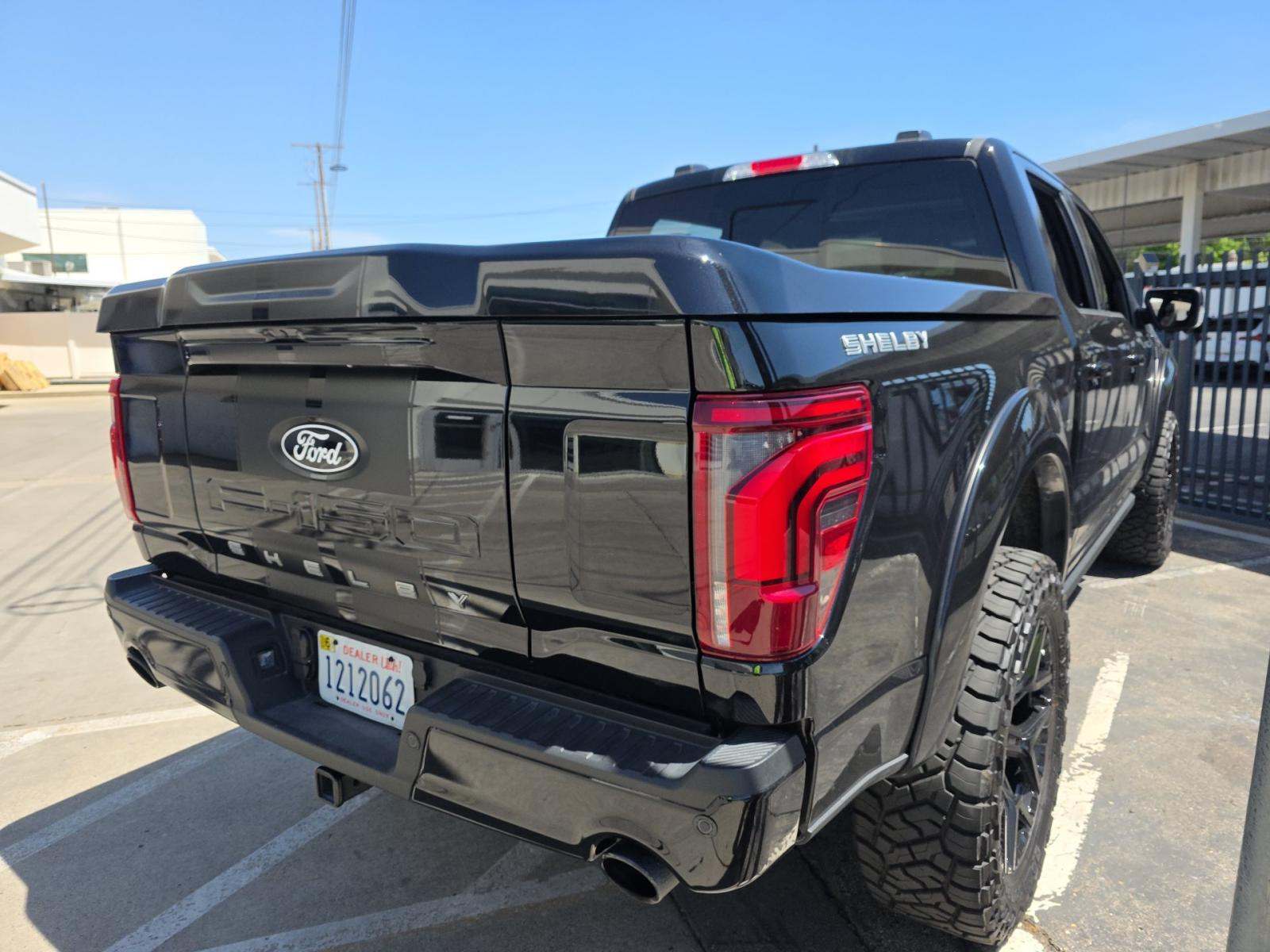 2025 Ford F-150 Lariat AWD