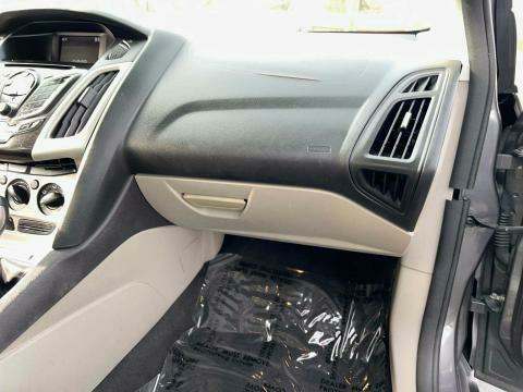 2014 Ford Focus SE FWD