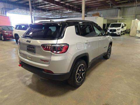 JEEP TRAILHAWK - 3