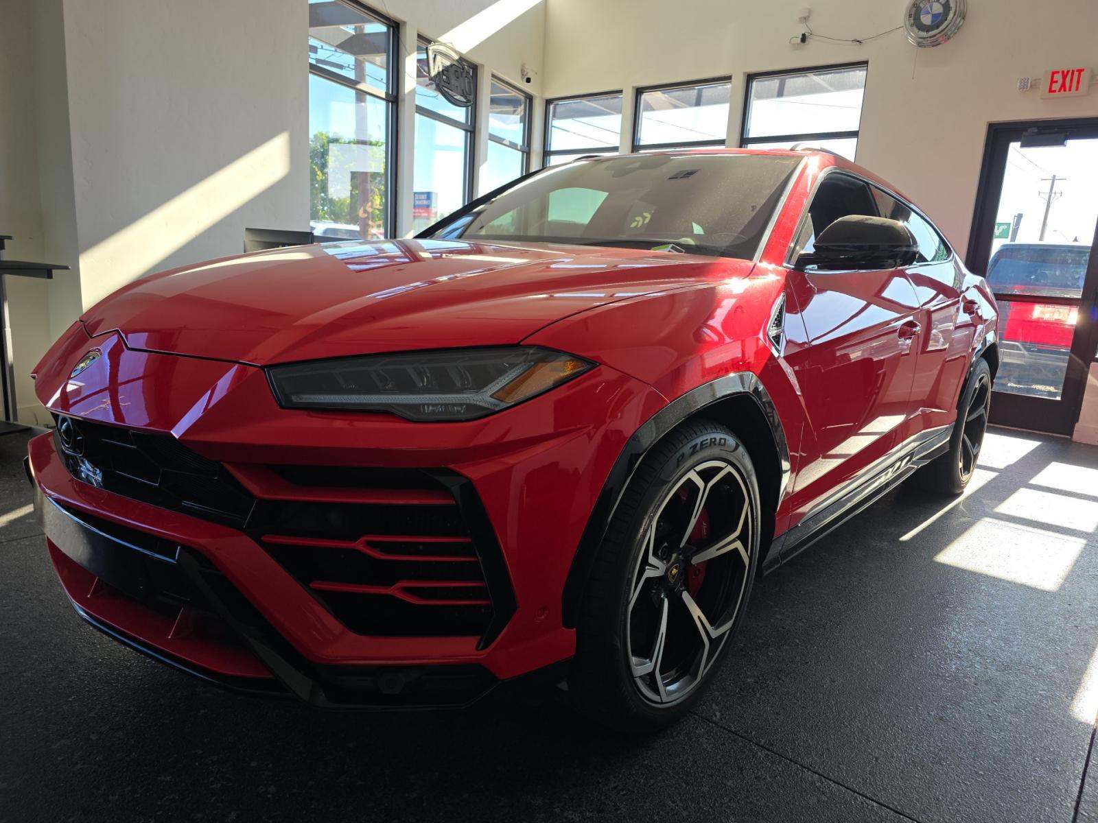 2019 Lamborghini Urus Base AWD