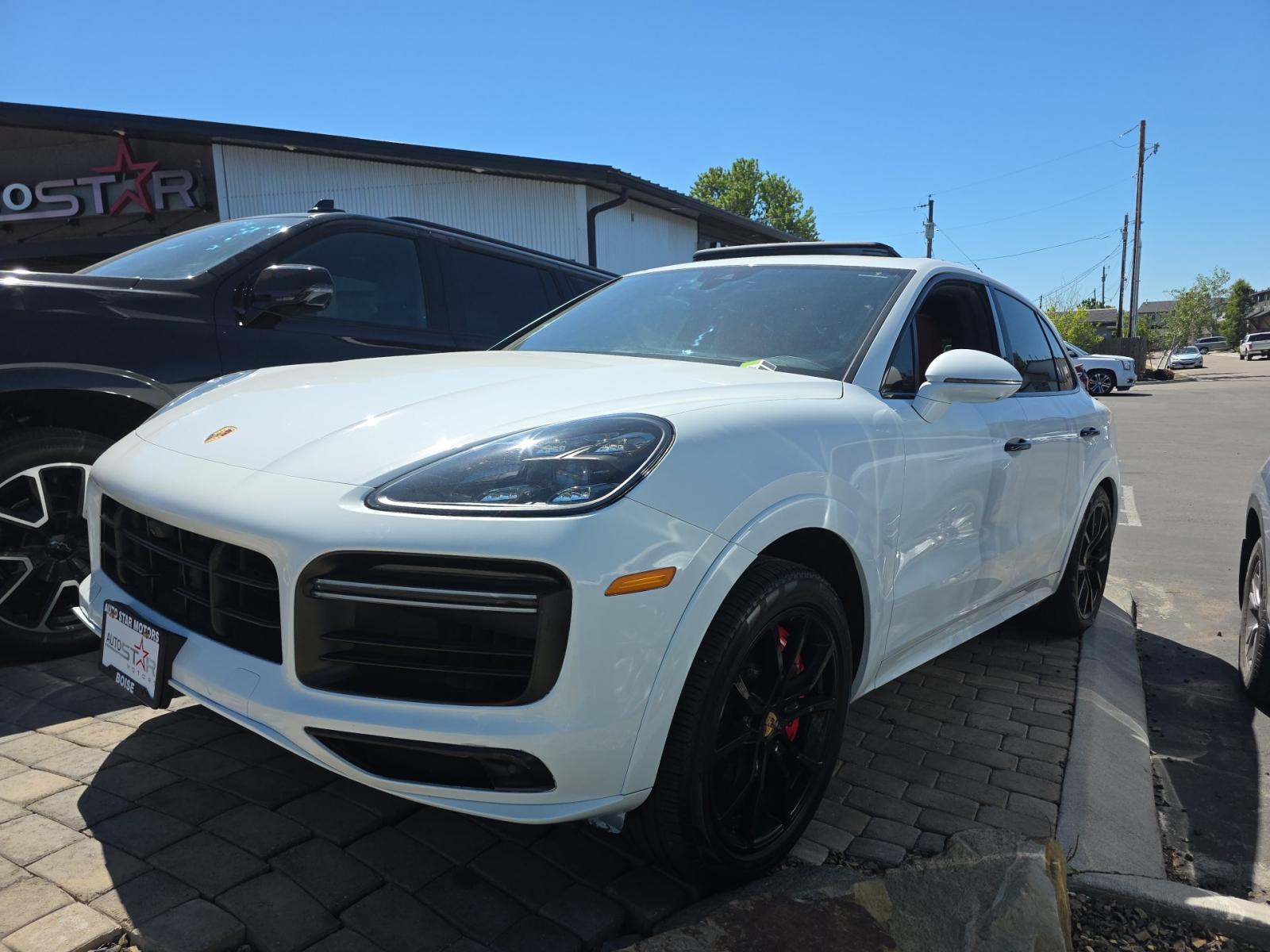 PORSCHE CAYENNE - 1