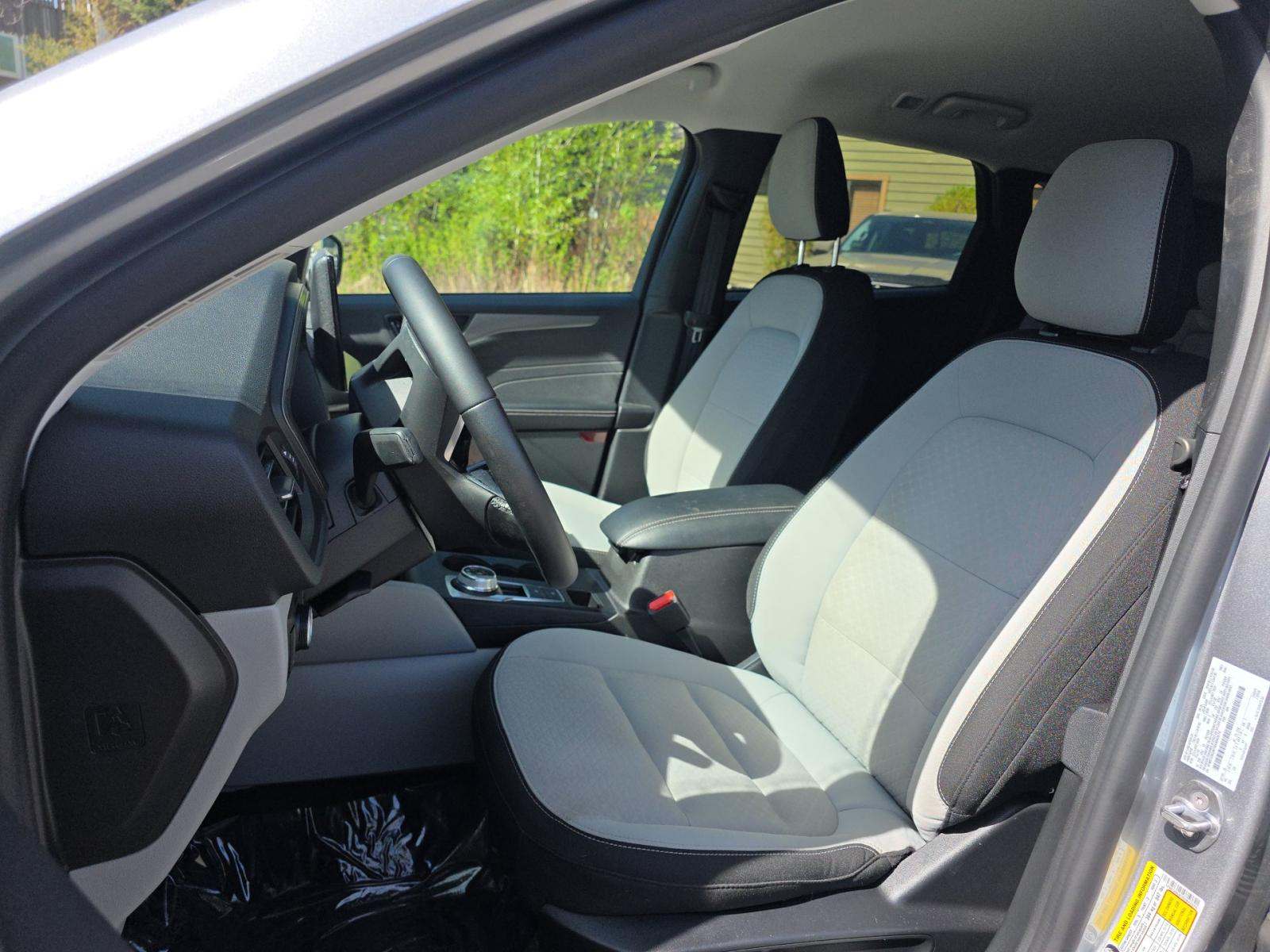 FORD ESCAPE - 2