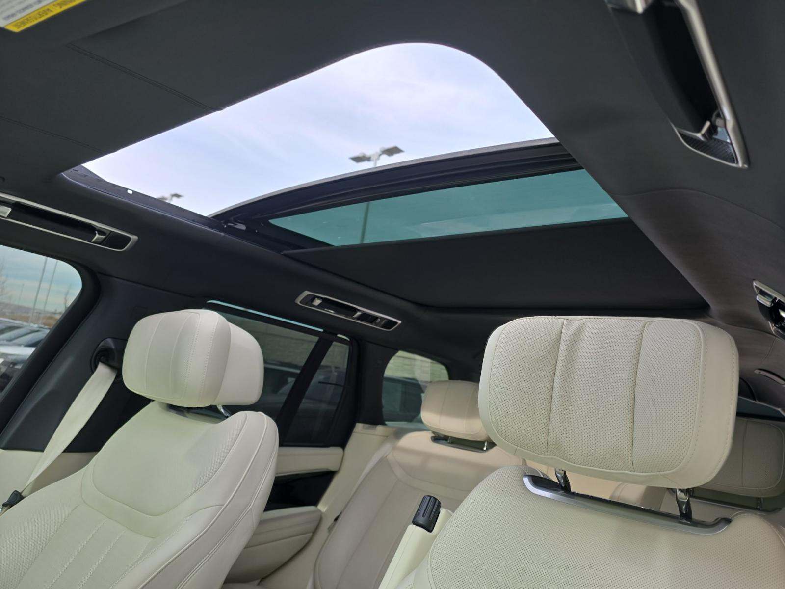 2025 Land Rover Range Rover Autobiography AWD