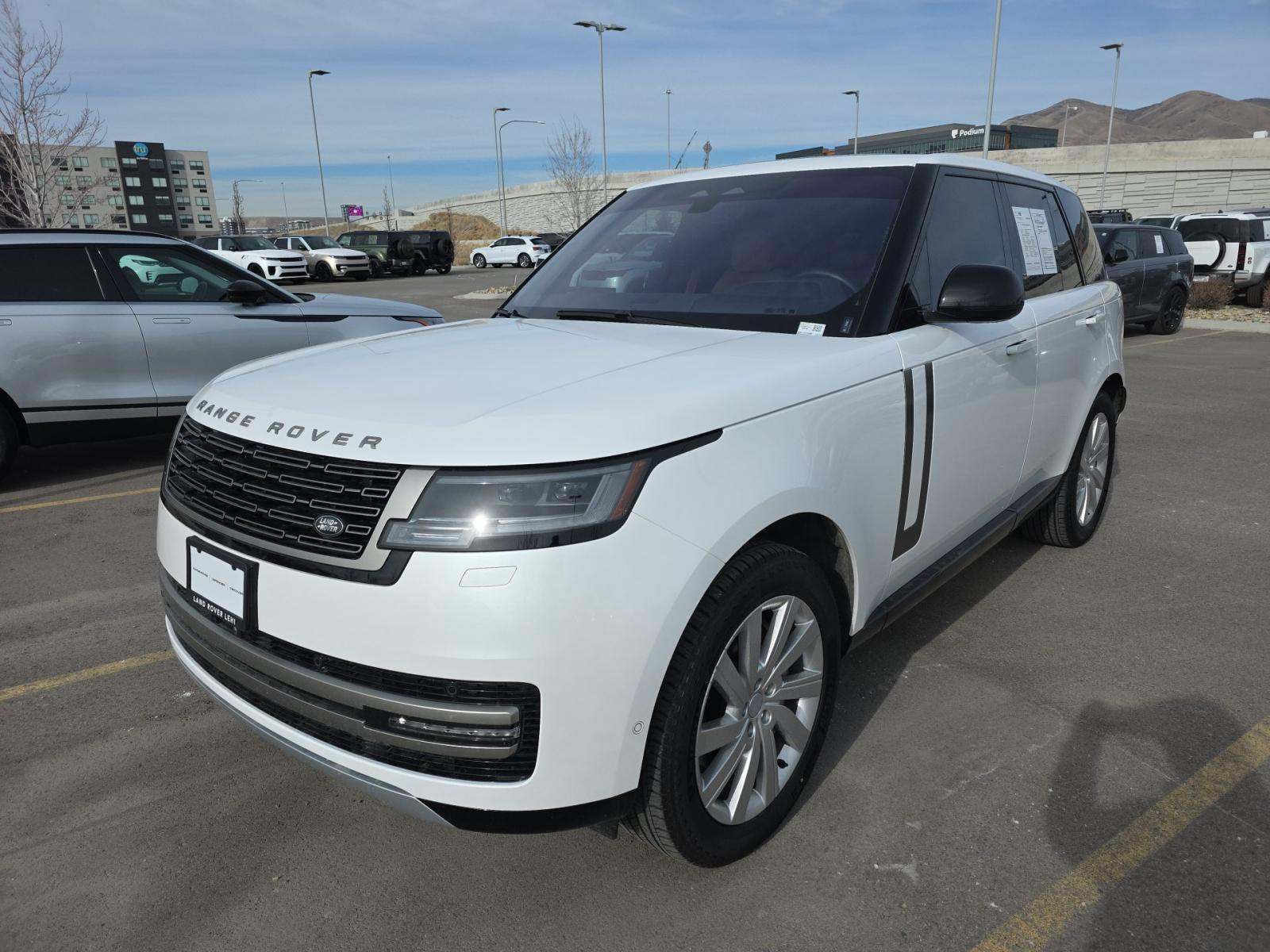 2023 Land Rover Range Rover SE AWD
