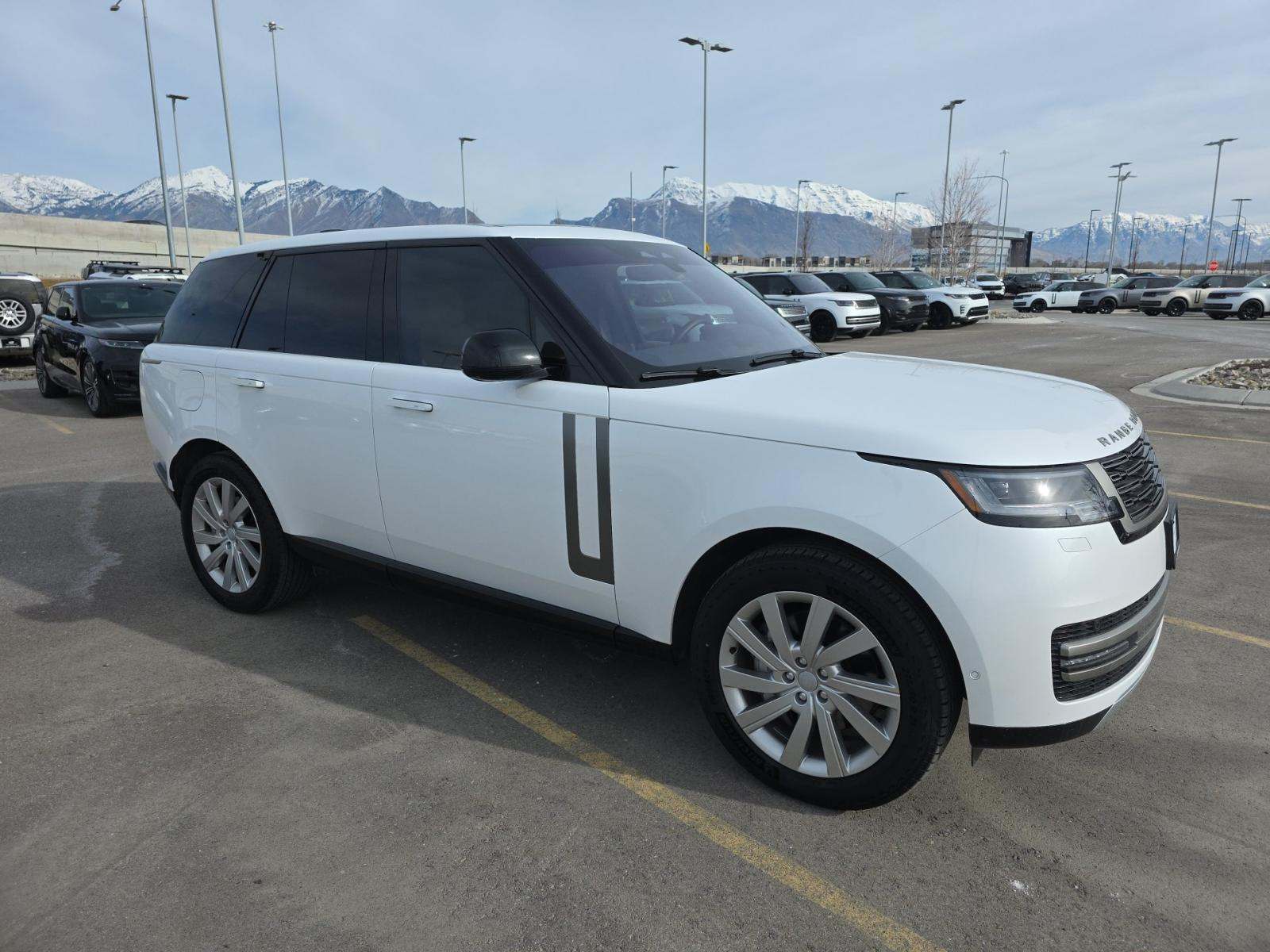 2023 Land Rover Range Rover SE AWD