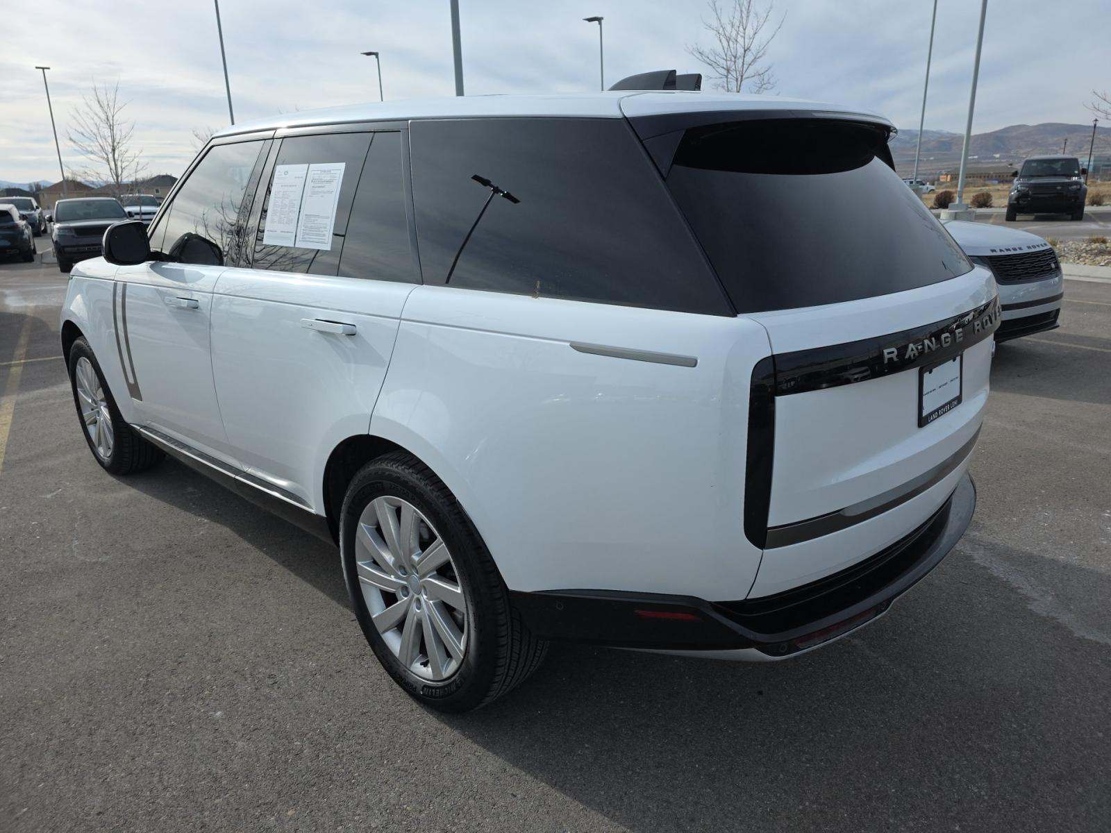 2023 Land Rover Range Rover SE AWD