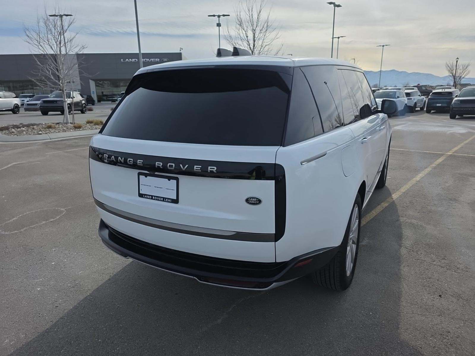 2023 Land Rover Range Rover SE AWD