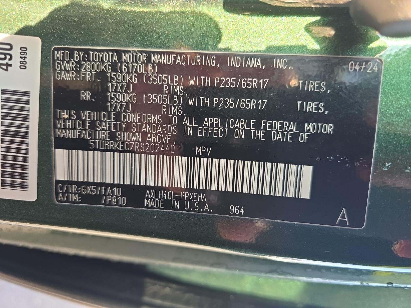 2024 Toyota Sienna LE FWD