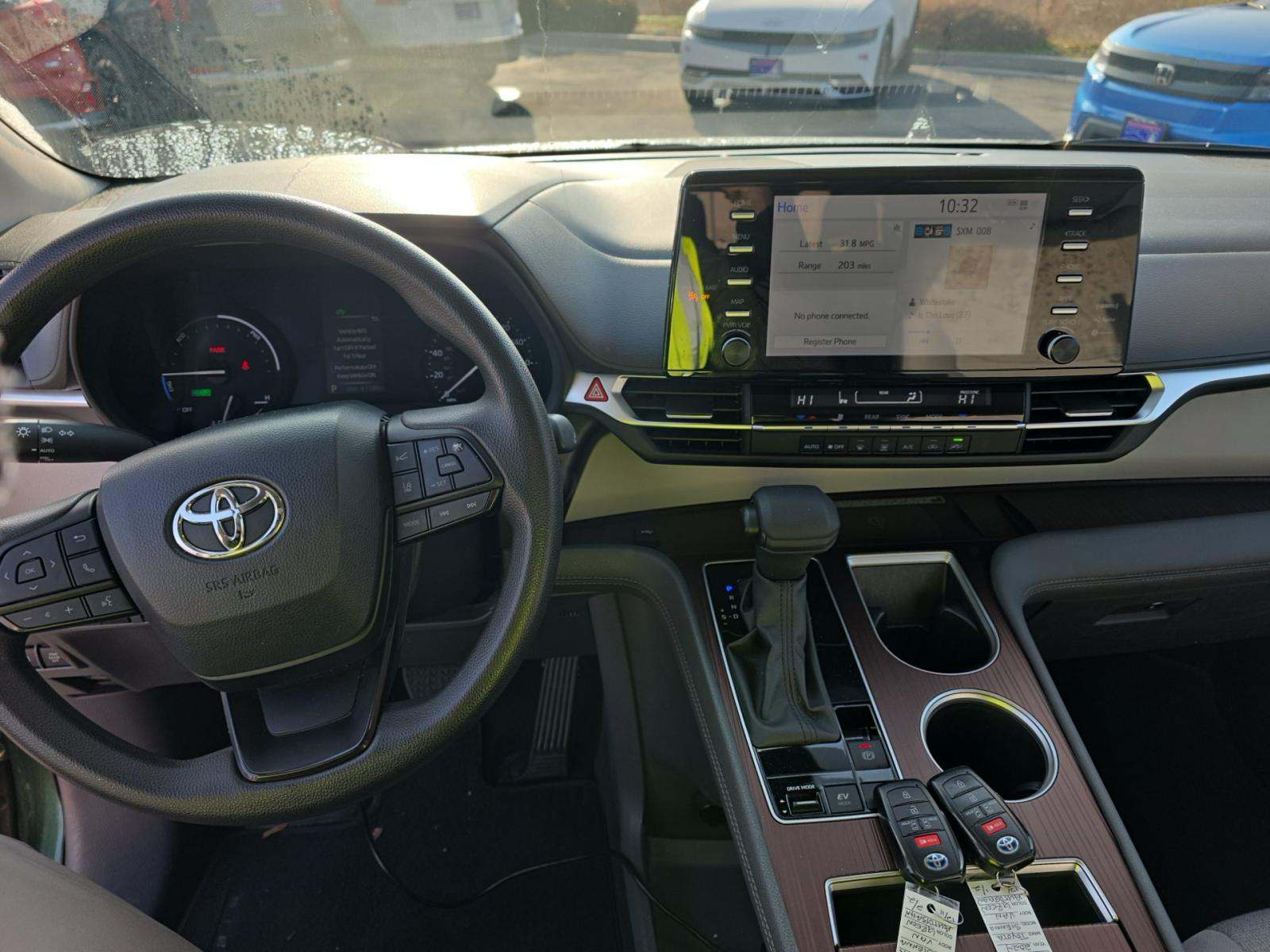 2024 Toyota Sienna LE FWD