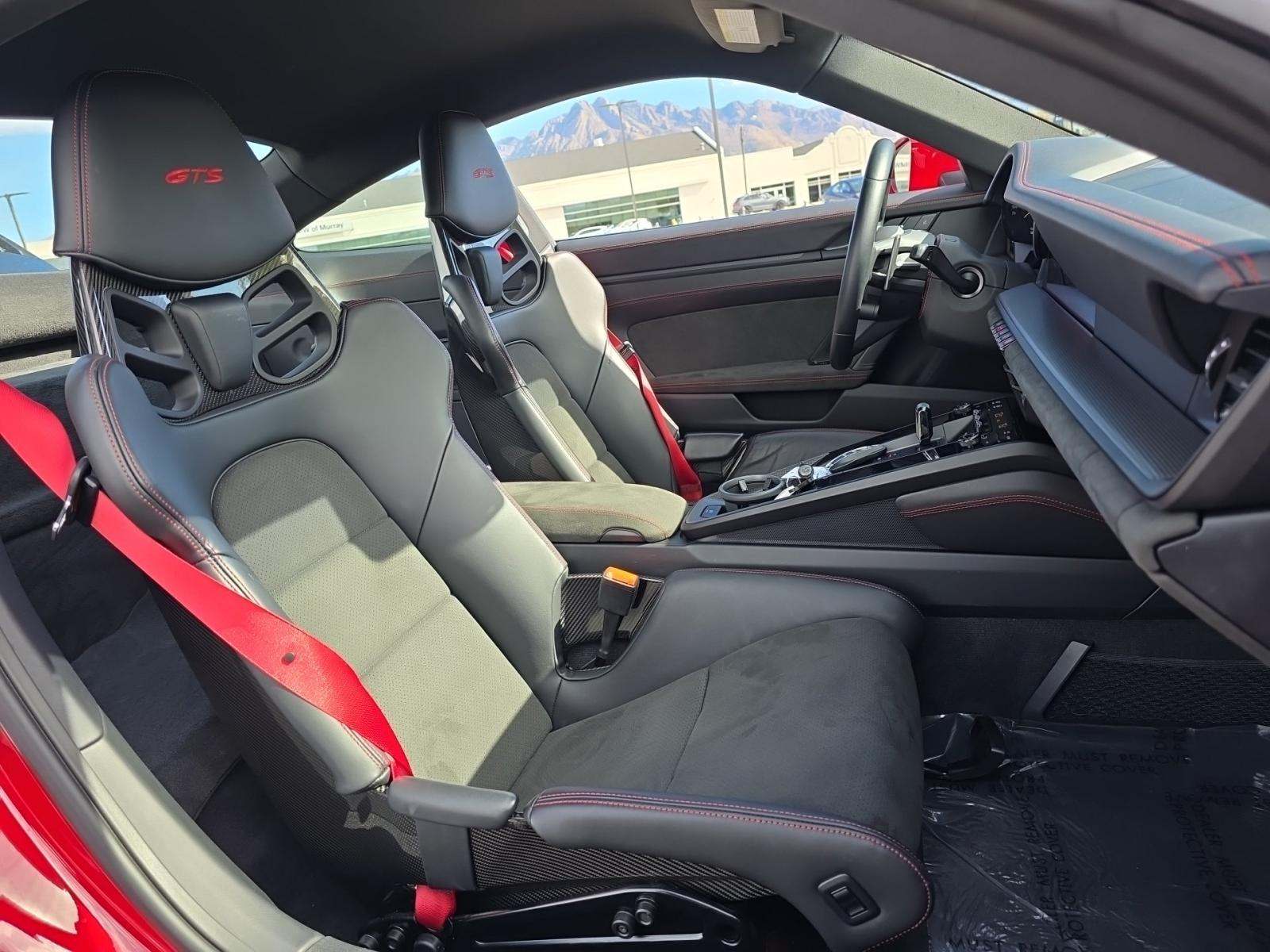 2022 Porsche 911 Carrera GTS RWD