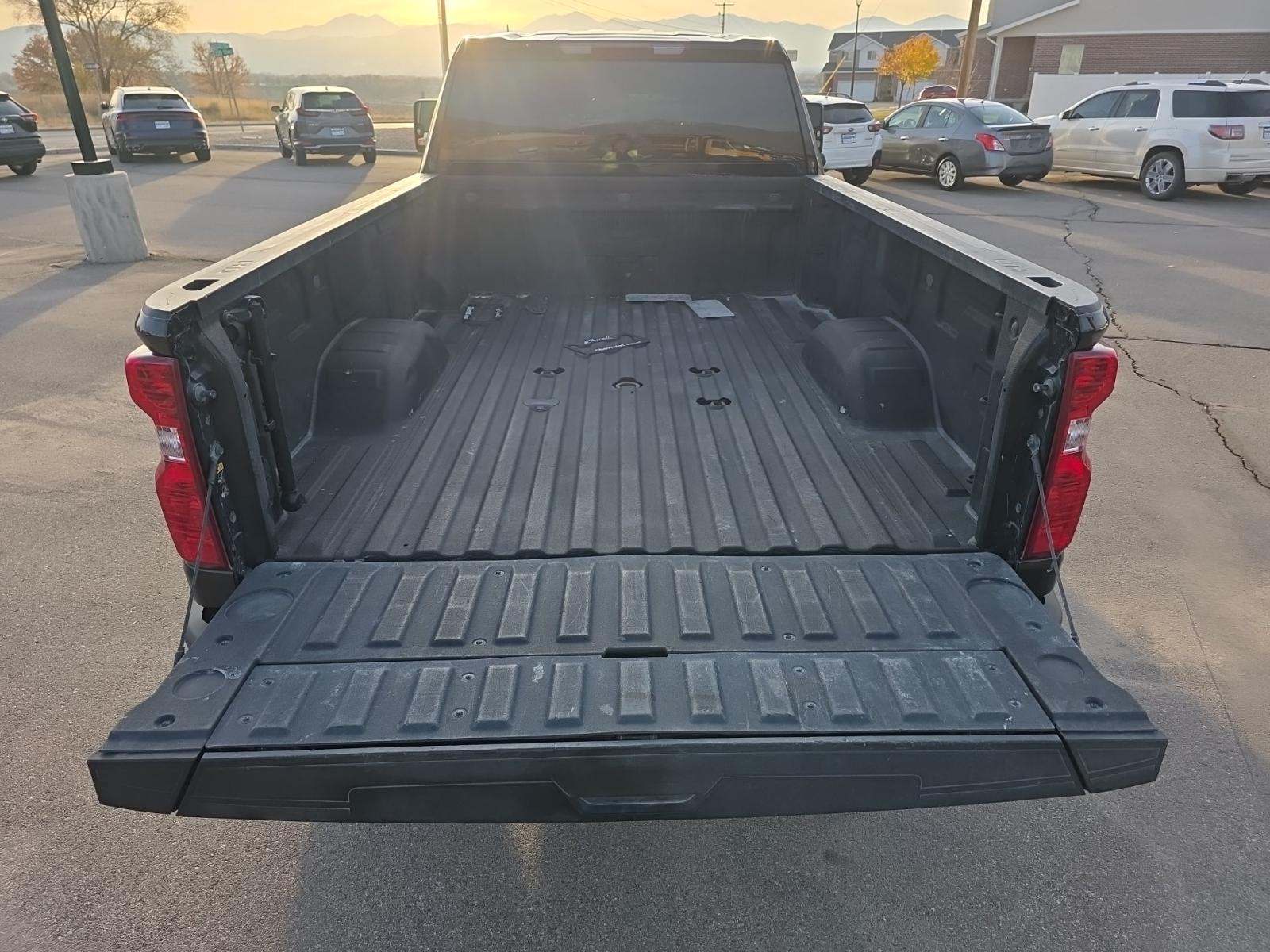 2022 Chevrolet Silverado 2500HD Custom AWD