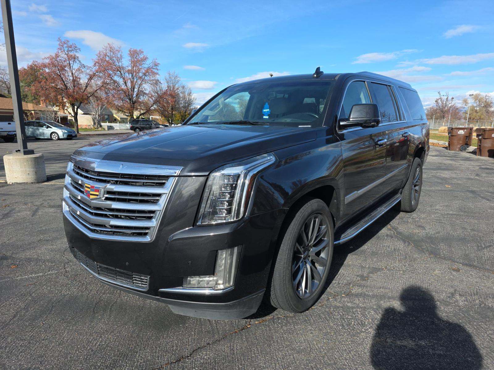 2019 Cadillac Escalade ESV Luxury AWD