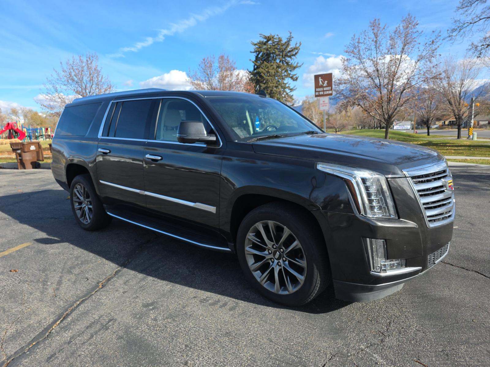 2019 Cadillac Escalade ESV Luxury AWD