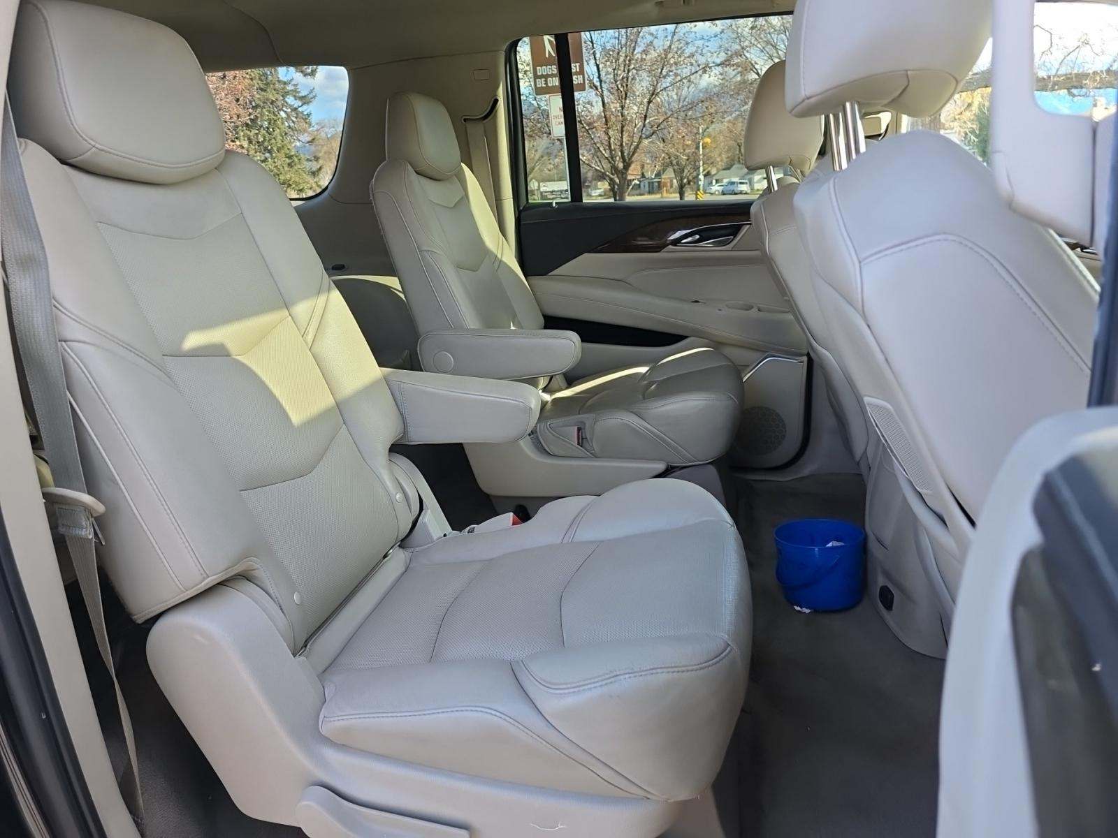 2019 Cadillac Escalade ESV Luxury AWD