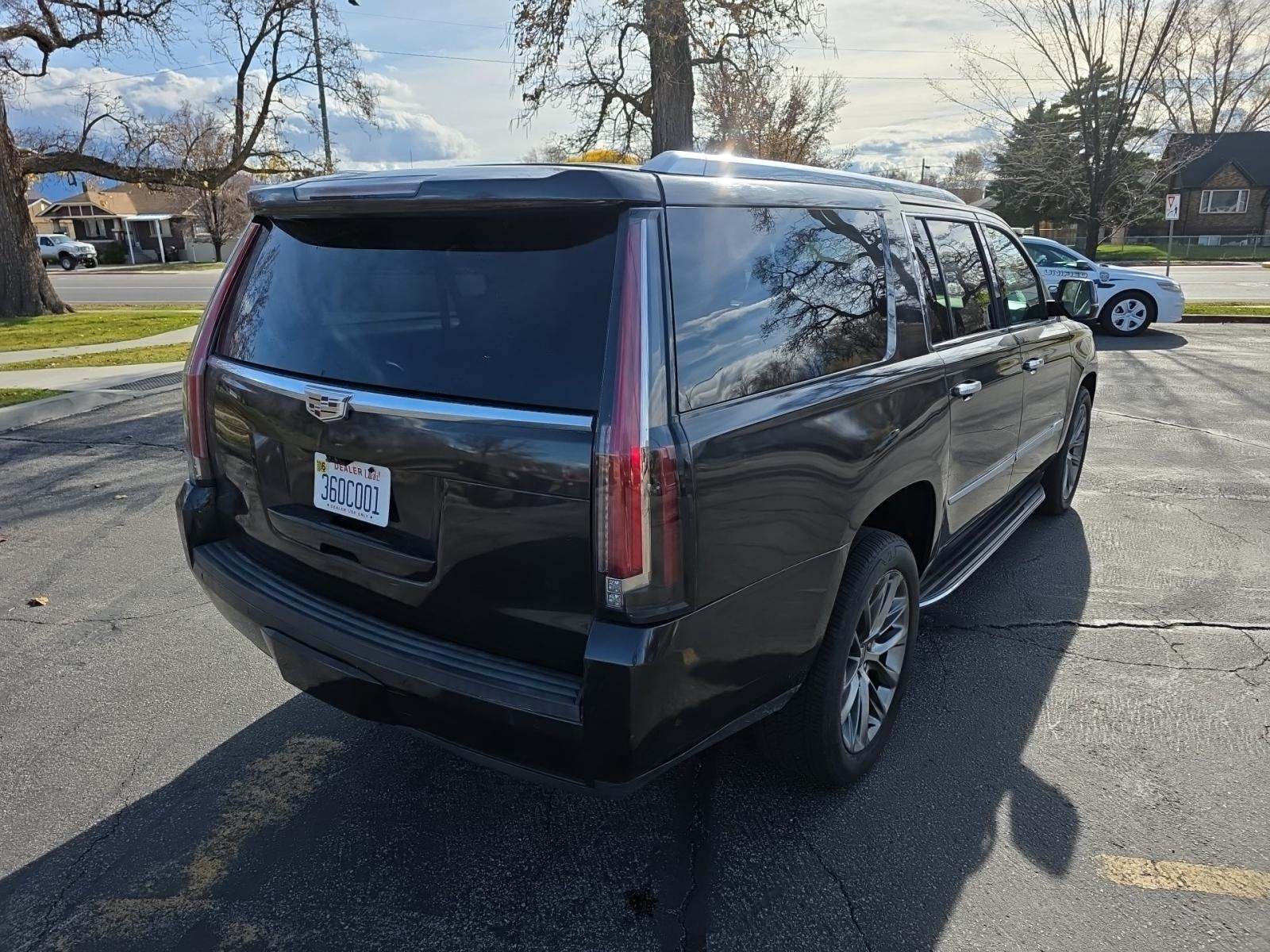 2019 Cadillac Escalade ESV Luxury AWD