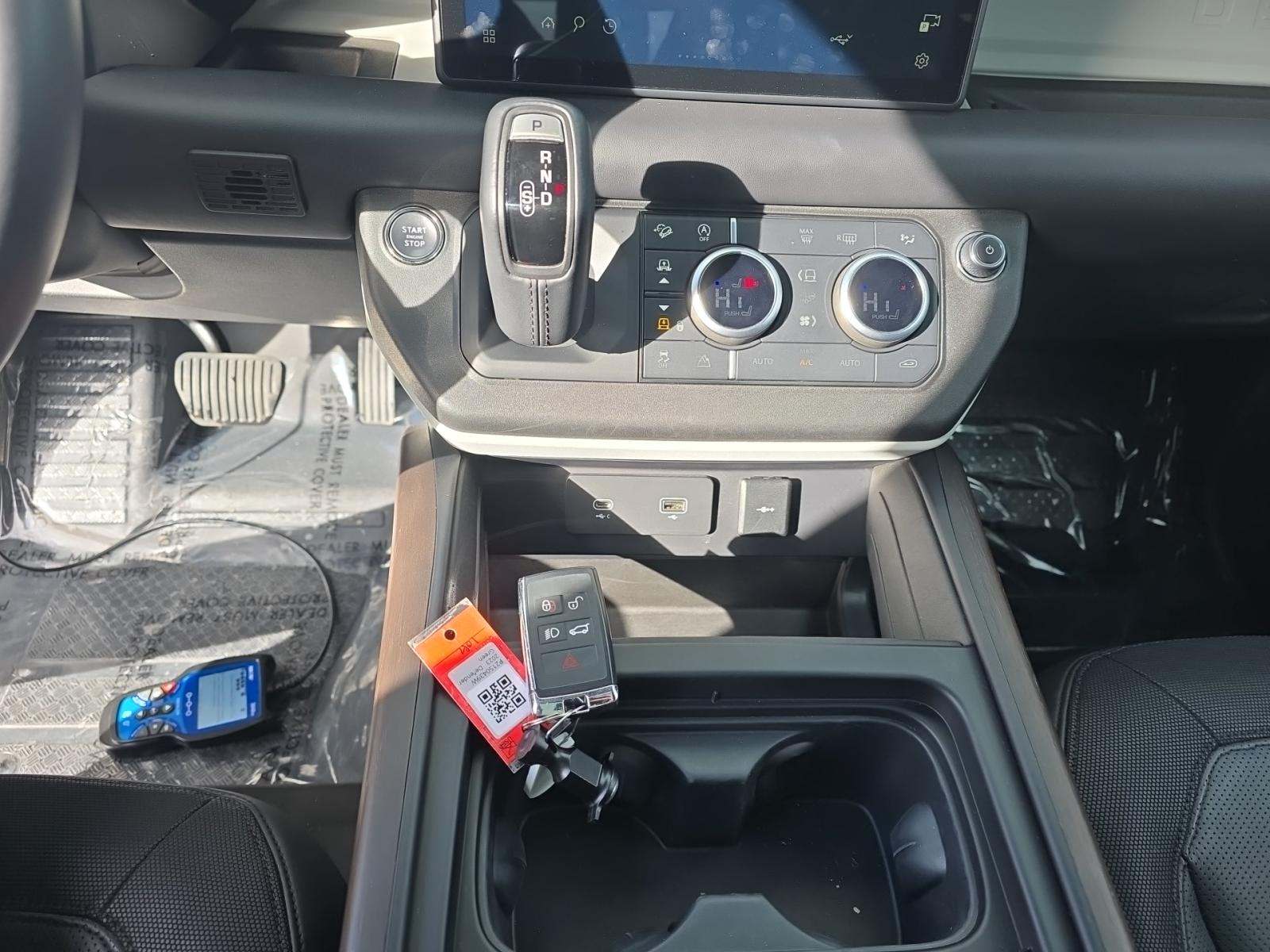 2023 Land Rover Defender 110 X-Dynamic SE AWD