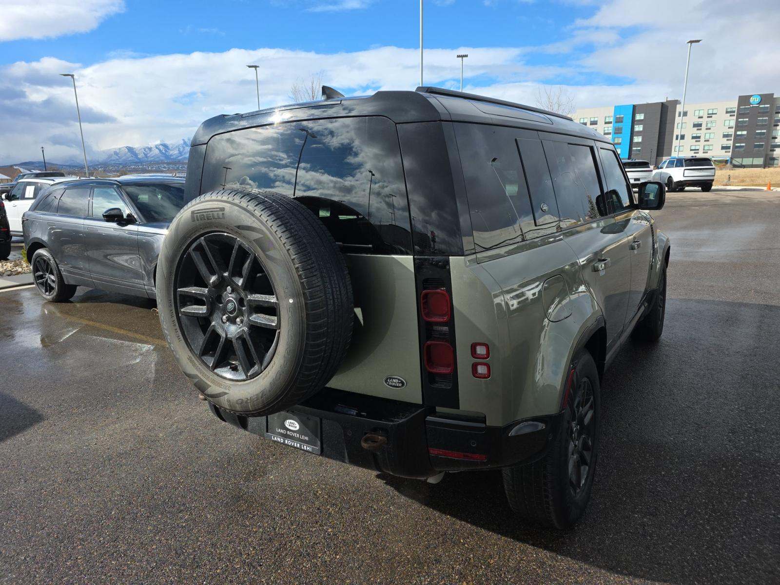 2023 Land Rover Defender 110 X-Dynamic SE AWD