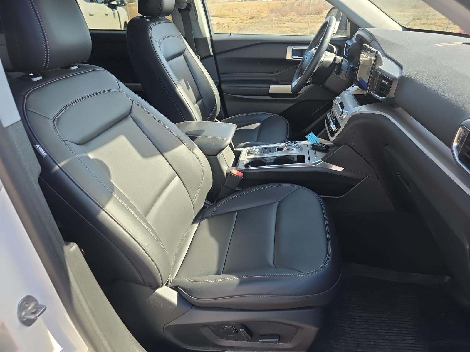 2023 Ford Explorer XLT AWD