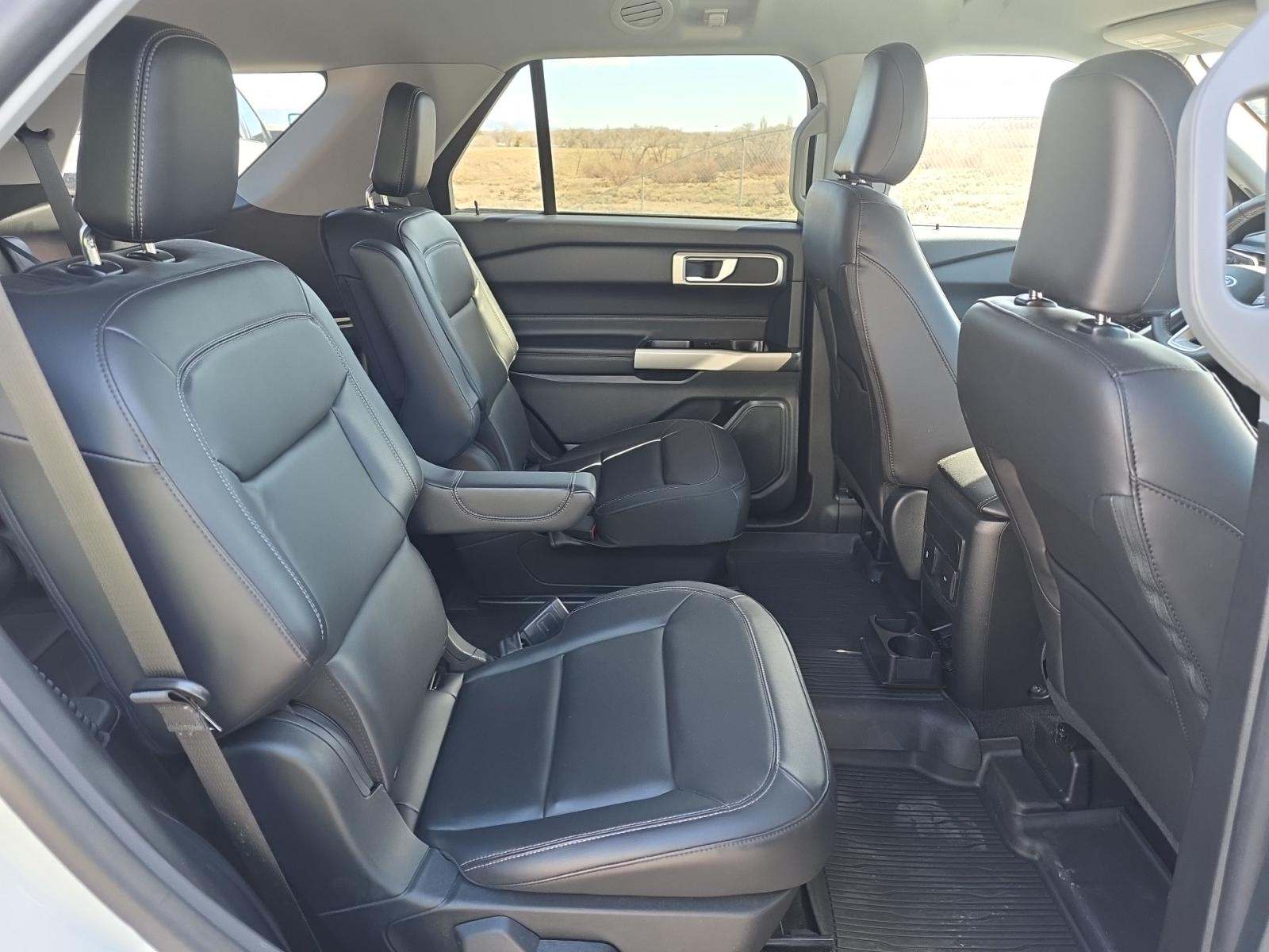 2023 Ford Explorer XLT AWD