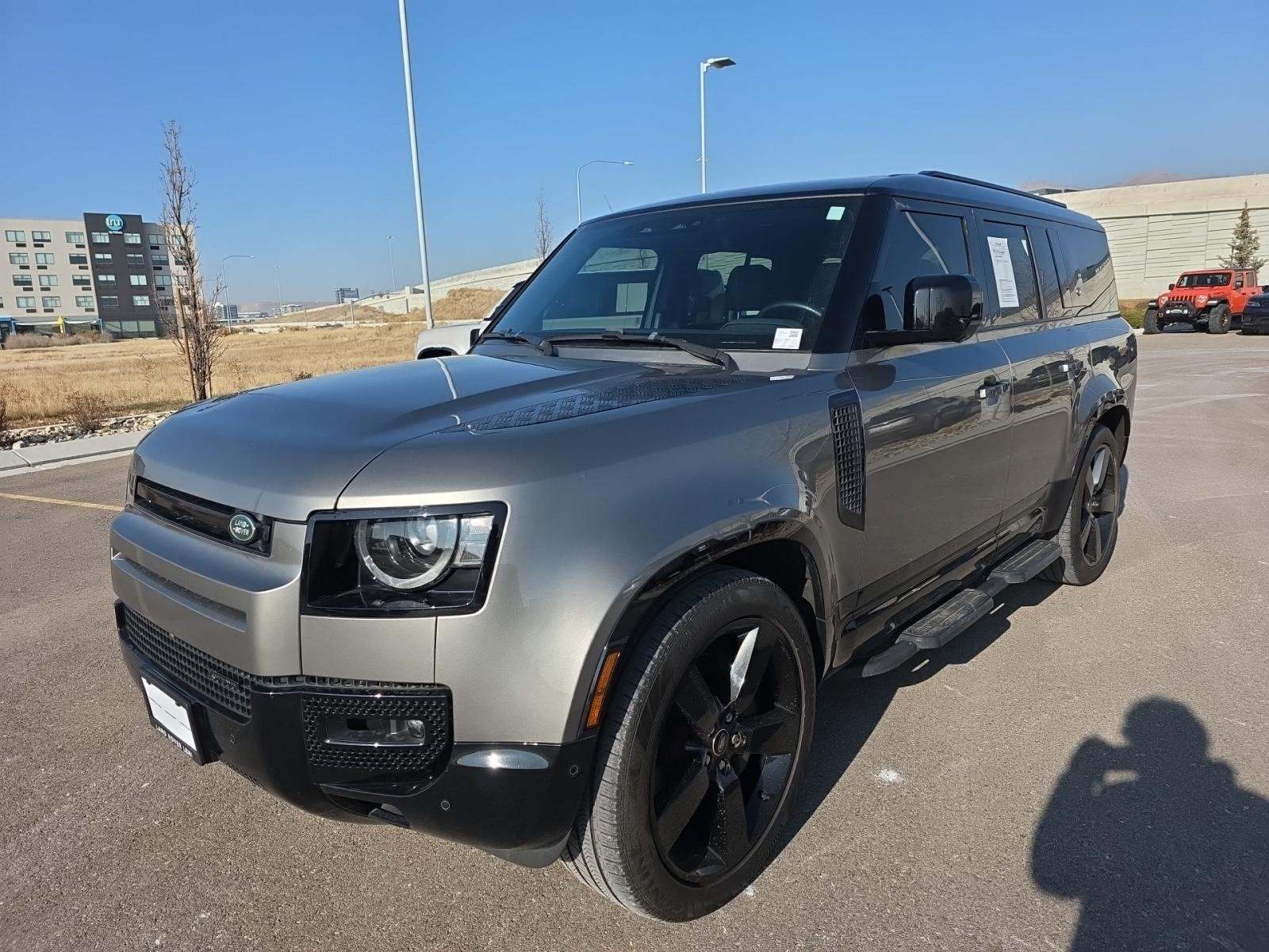 2023 Land Rover Defender 130 X-Dynamic SE AWD