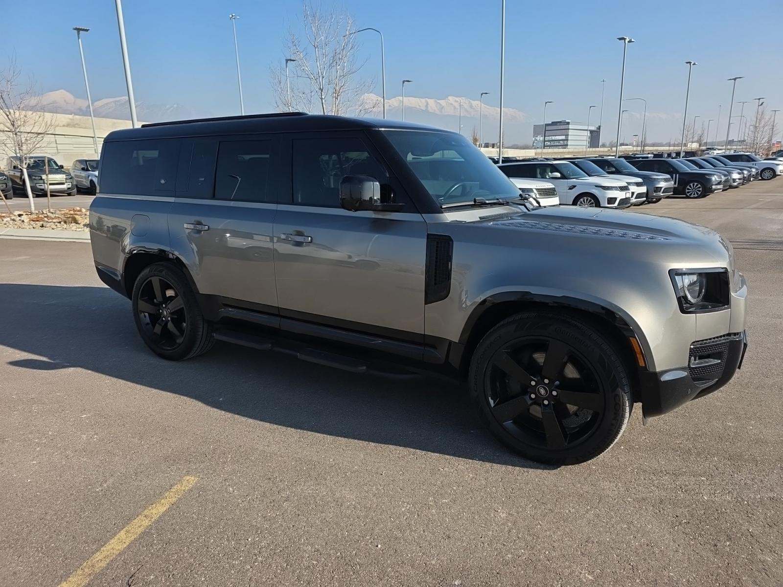 2023 Land Rover Defender 130 X-Dynamic SE AWD