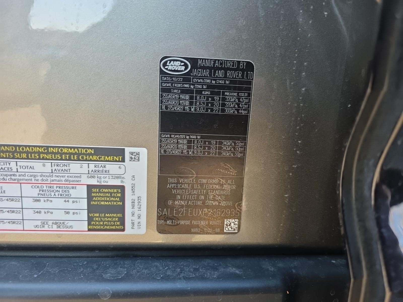 2023 Land Rover Defender 130 X-Dynamic SE AWD