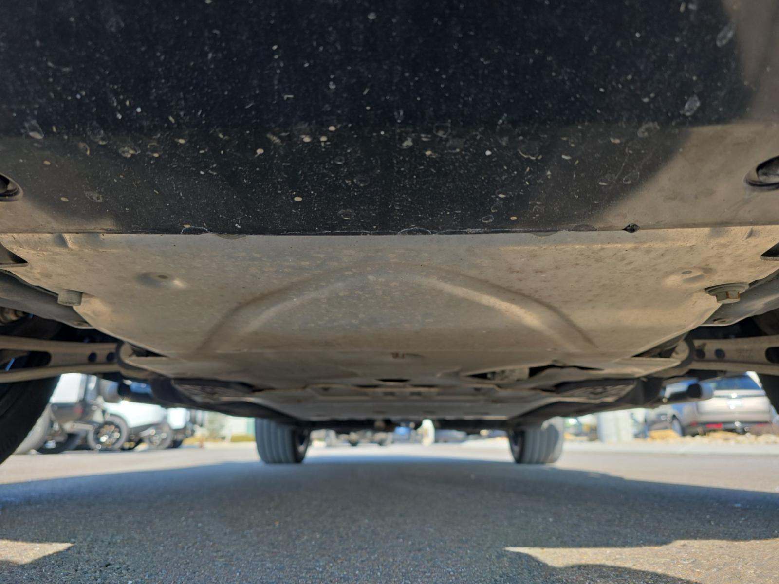 2023 Land Rover Defender 130 X-Dynamic SE AWD